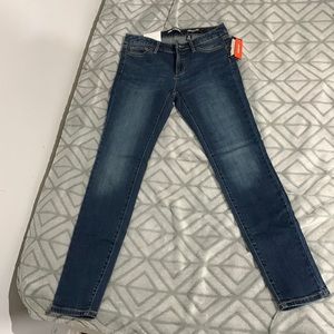 Joe Fresh Classic Slim Mid Rise Women Jean
